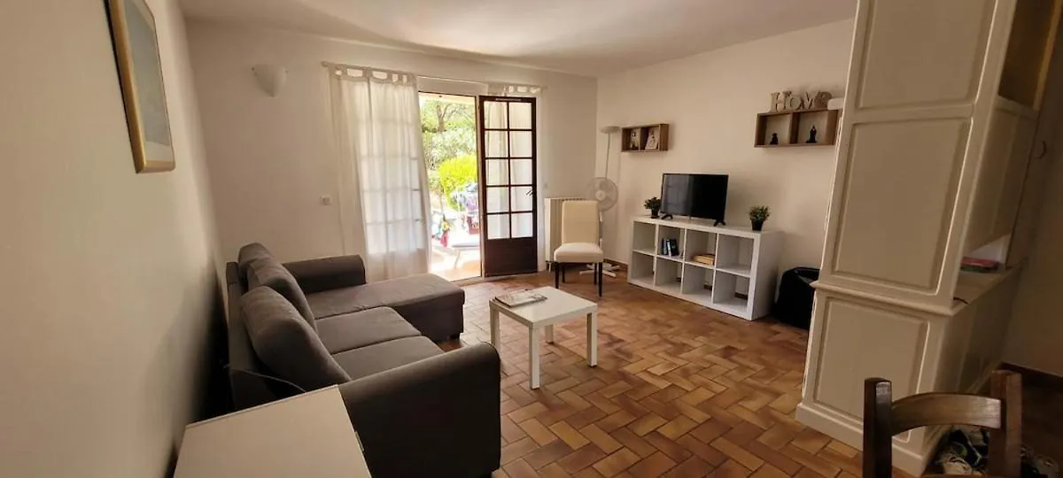 Proche Mer Yourhostehelper Saint-Raphael  Apartment Saint-Raphael (Var)