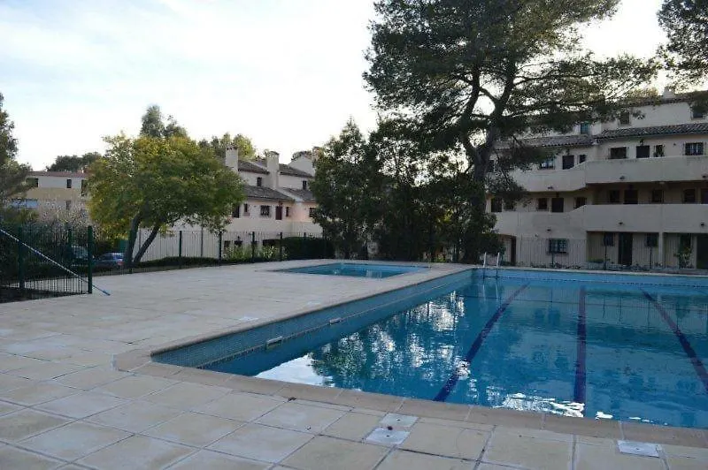 Apartment Proche Mer Yourhostehelper Saint-Raphael